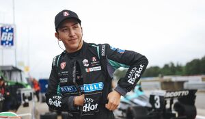 El piloto mexicano Ricardo Escotto terminó en el top 10 del Gran Premio de Alabama.