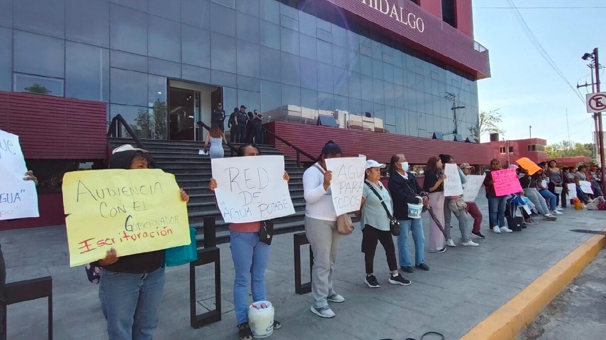 Vecinos de Ampliación Jorge Obispo en Pachuca denunciaron que llevan tres años sin agua potable