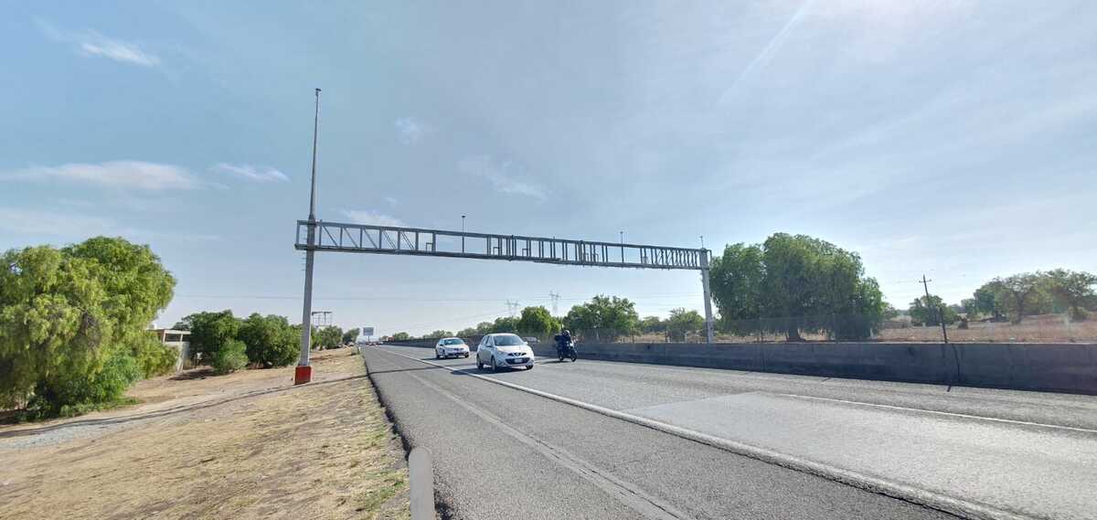 El nuevo arco carretero se instala sobre la autopista México-Pachuca, entre los estados de Hidalgo y Edomex