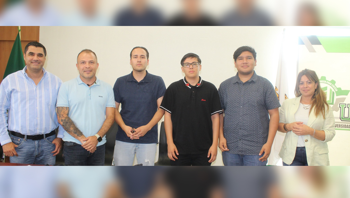 Autoridades de la UPRL en conjunto con empresarios. (cortesía)