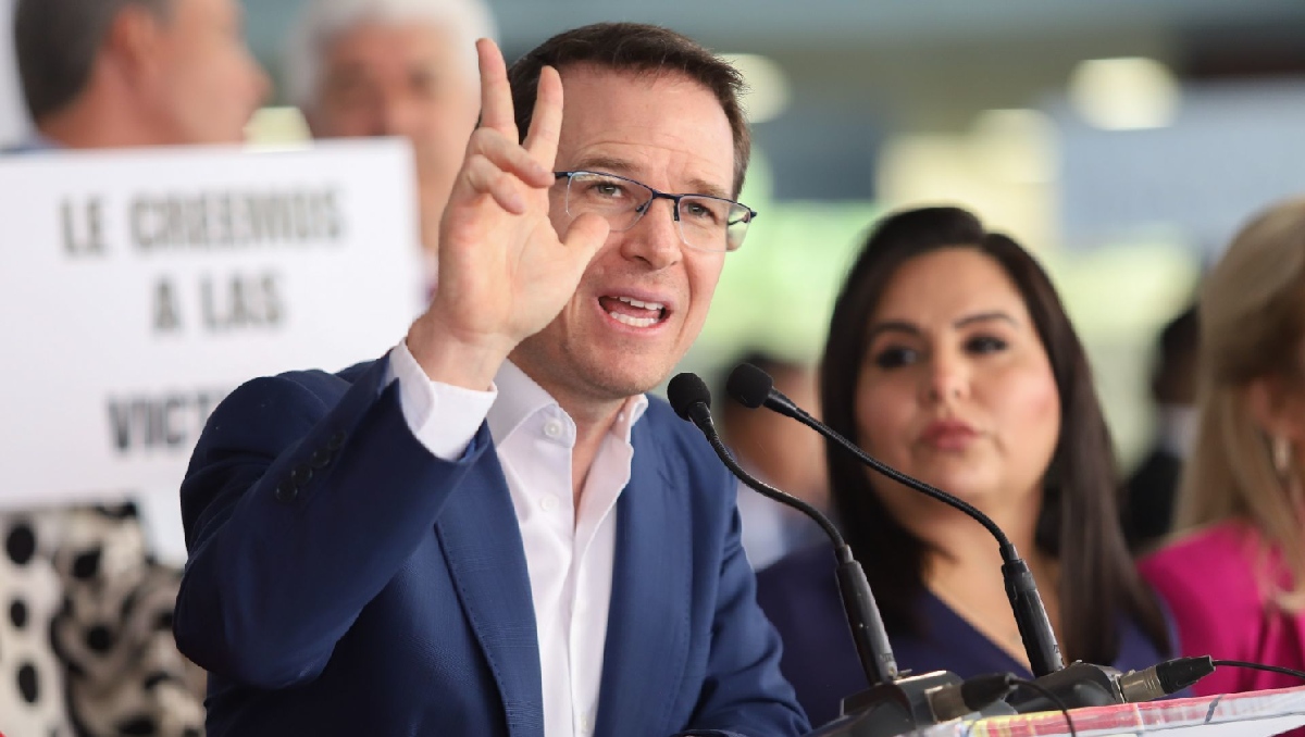 El coordinador de la bancada del PAN en el Senado, Ricardo Anaya, en una conferencia de prensa. | Cuartoscuro