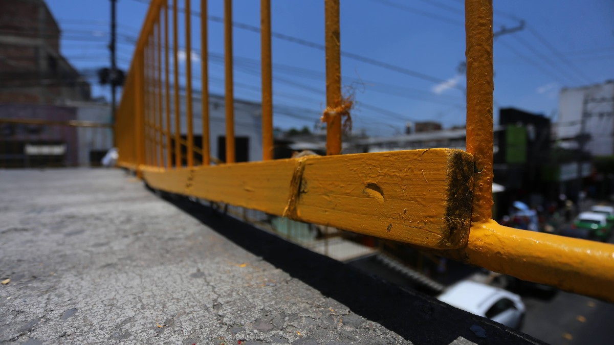 Puente peatonal de Miguel Alemán en León | Foto: Daniela Béjar.