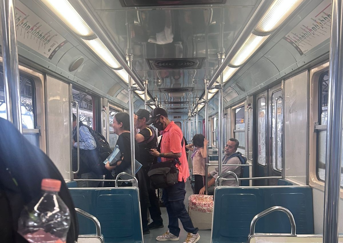 Debido a una revisión en la vías de la Línea B no hay servicio en las estaciones Deportivo Oceanía y Bosque de Aragón. | Especial