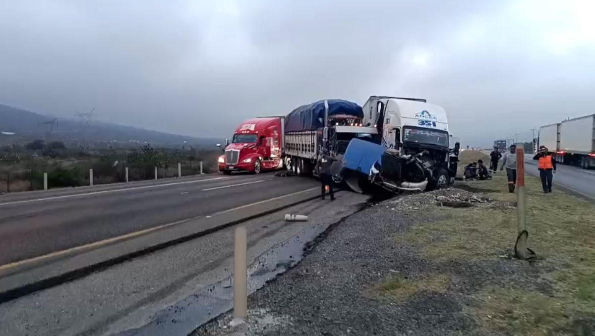El accidente se registró en el kilómetro 54 sobre la carretera libre a Saltillo. Especial