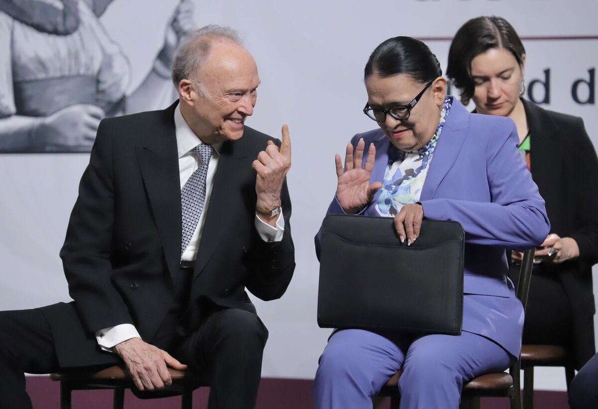 Alejandro Gertz Manero y Rosa Icela Rodríguez en el Salón de Tesorería | Ariel Ojeda