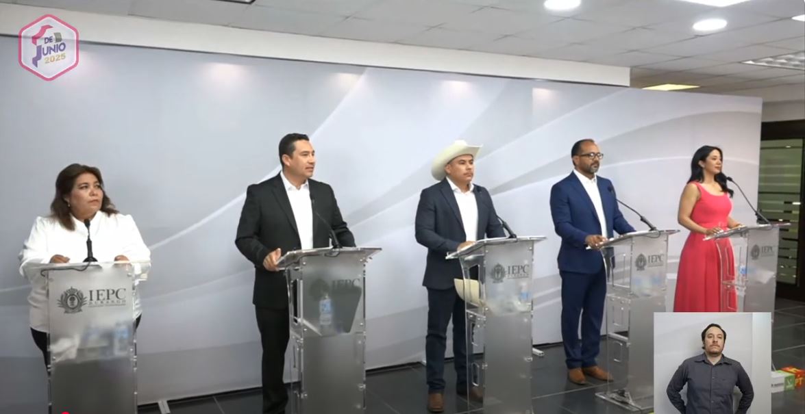 Este jueves se llevó a cabo el debate entre los aspirantes a la alcaldía de Gómez Palacio. (Especial)