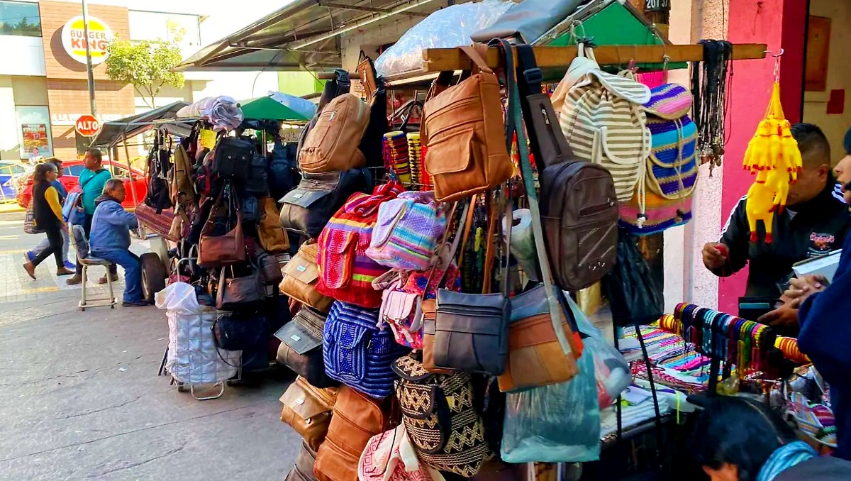 León regula comercio ambulante; suman más de mil 500 permisos | Especial