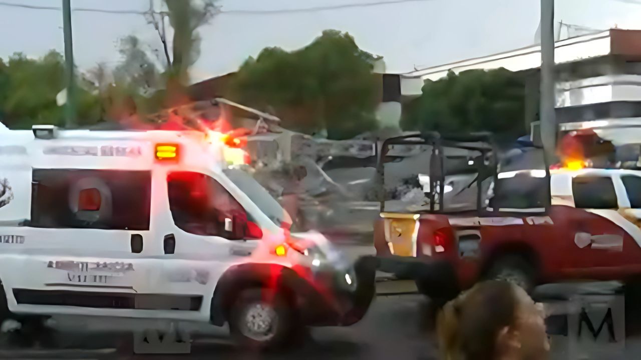 Lluvias torrenciales provocan desplome de escenario en la Gustavo A. Madero