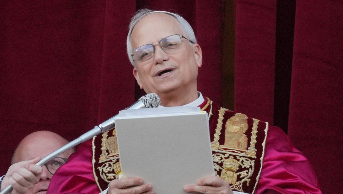 El Papa León XIV pronunció sus primeras desde el balcón de la Basílica de San Pedro | Foto: AP