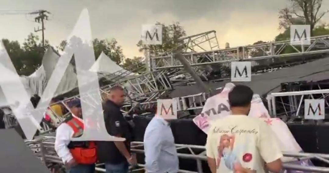 Protección Civil y una ambulancia arribó al lugar de los hechos.