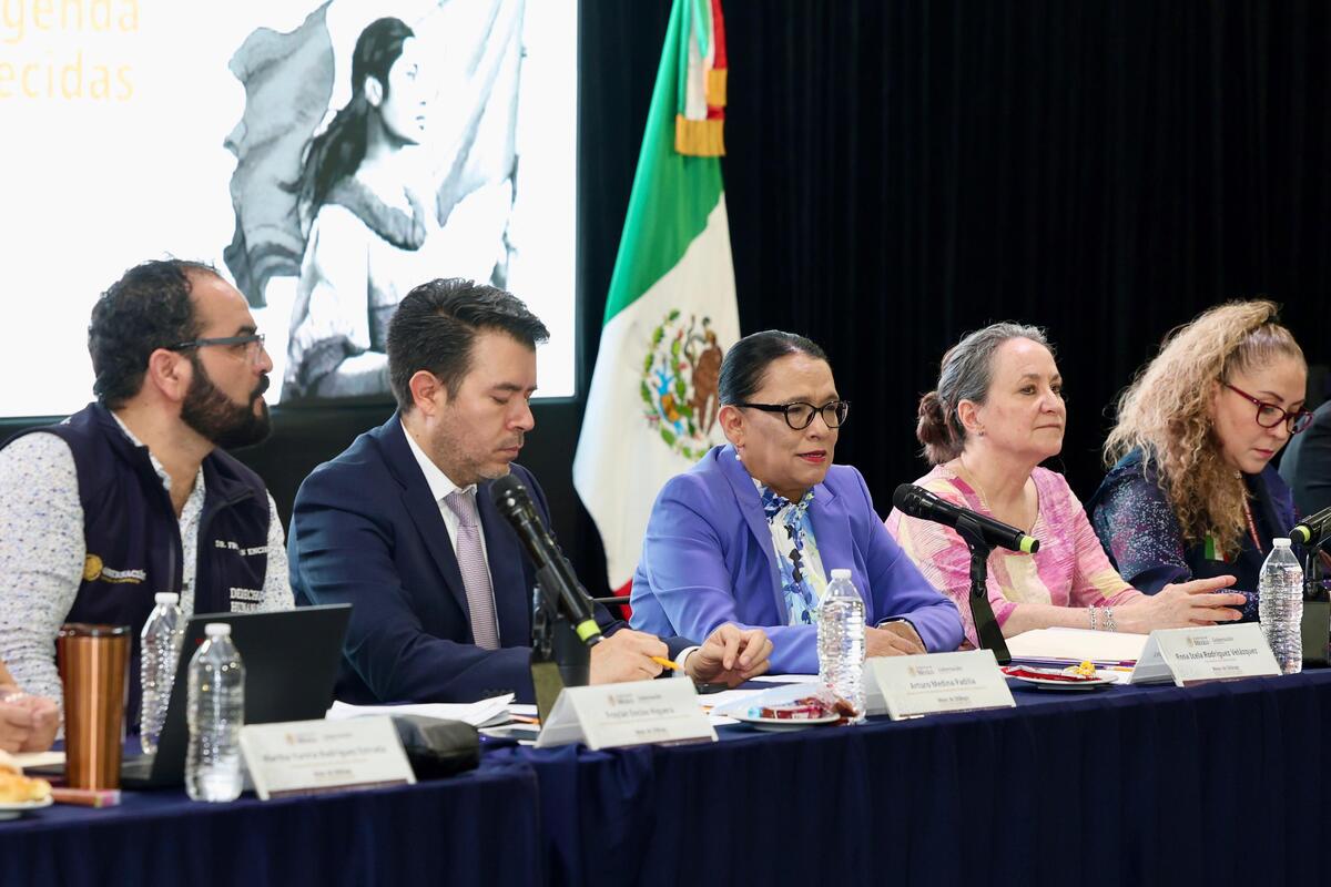 Rosa Icela Rodríguez encabezó la novena reunión con colectivos de búsqueda | Especial
