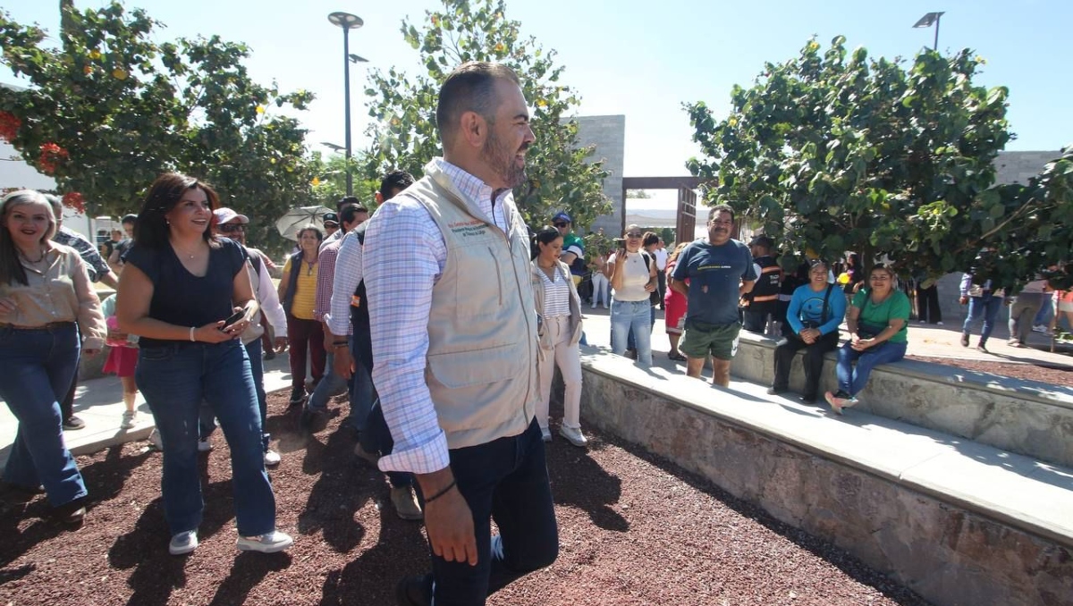 Gerardo Quirino entregó dos obras e inauguró otra más para mejorar el entorno de Tlajomulco (Foto: Cortesía)