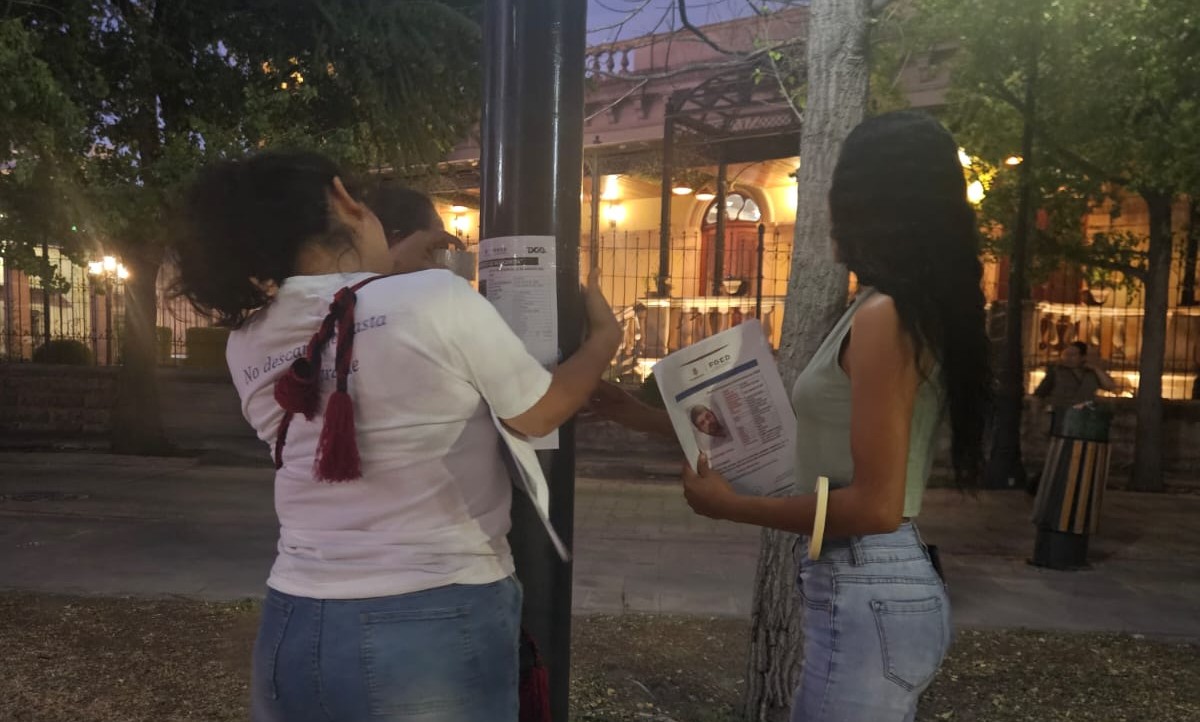 Madres Buscadoras de Durango colocan fichas de desaparecidos. (Milenio Policía)