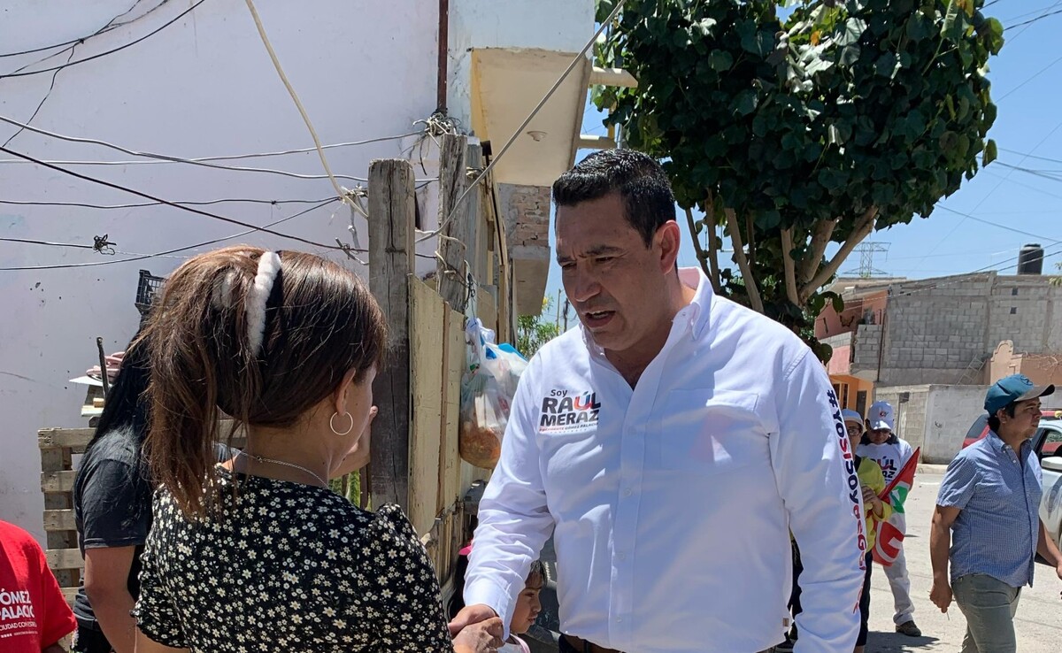 Raúl Meraz aseguró que es posible pavimentar más de dos millones de metros cuadrados. (Especial)