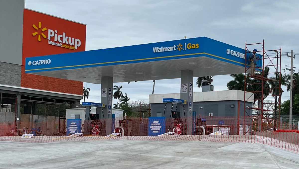 Walmart construye en Tampico su primera gasolinera en Tamaulipas. (Yazmín Sánchez)