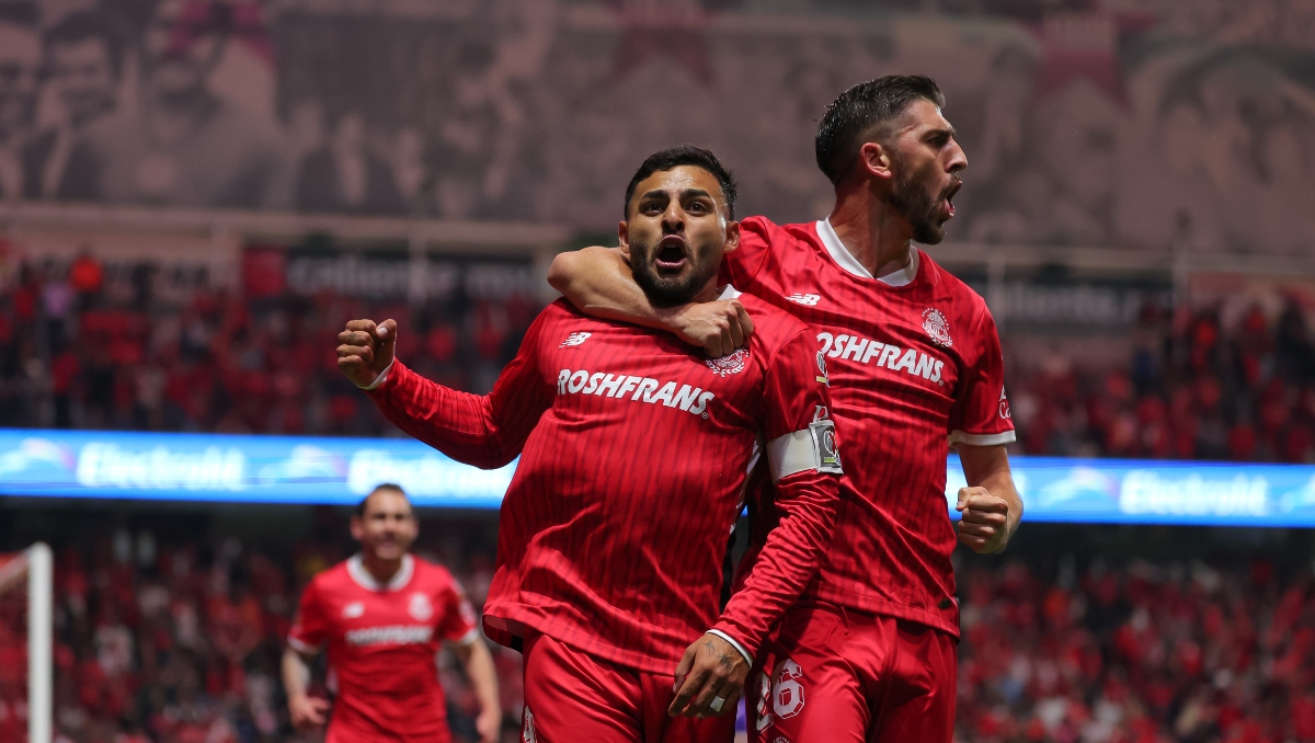 Alexis Vega en festejo de gol contra Monterrey en cuartos de final de Liga MX (Imago7)