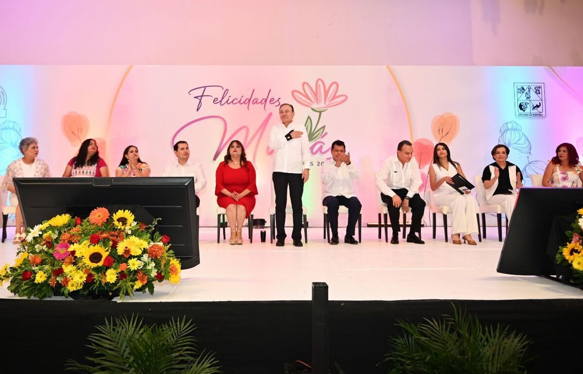 El mandatario estatal enalteció la labor de las madres trabajadoras al servicio del estado de Sonora. | Especial