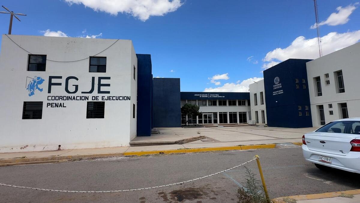 Detienen al rector de la Universidad Autónoma de Zacatecas; lo acusan de violación equiparada