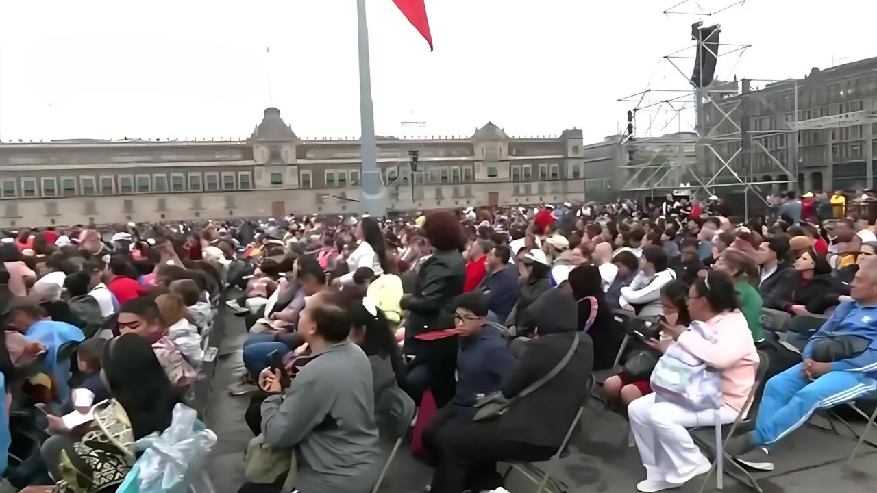 Zócalo de la CdMx, epicentro de alegría y homenaje a las madres mexicanas