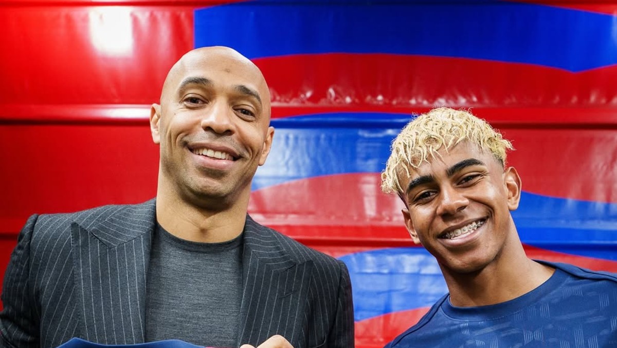 Así fue el encuentro entre Lamine Yamal y Thierry Henry en el Clásico Español (Instagram @fcbarcelona)