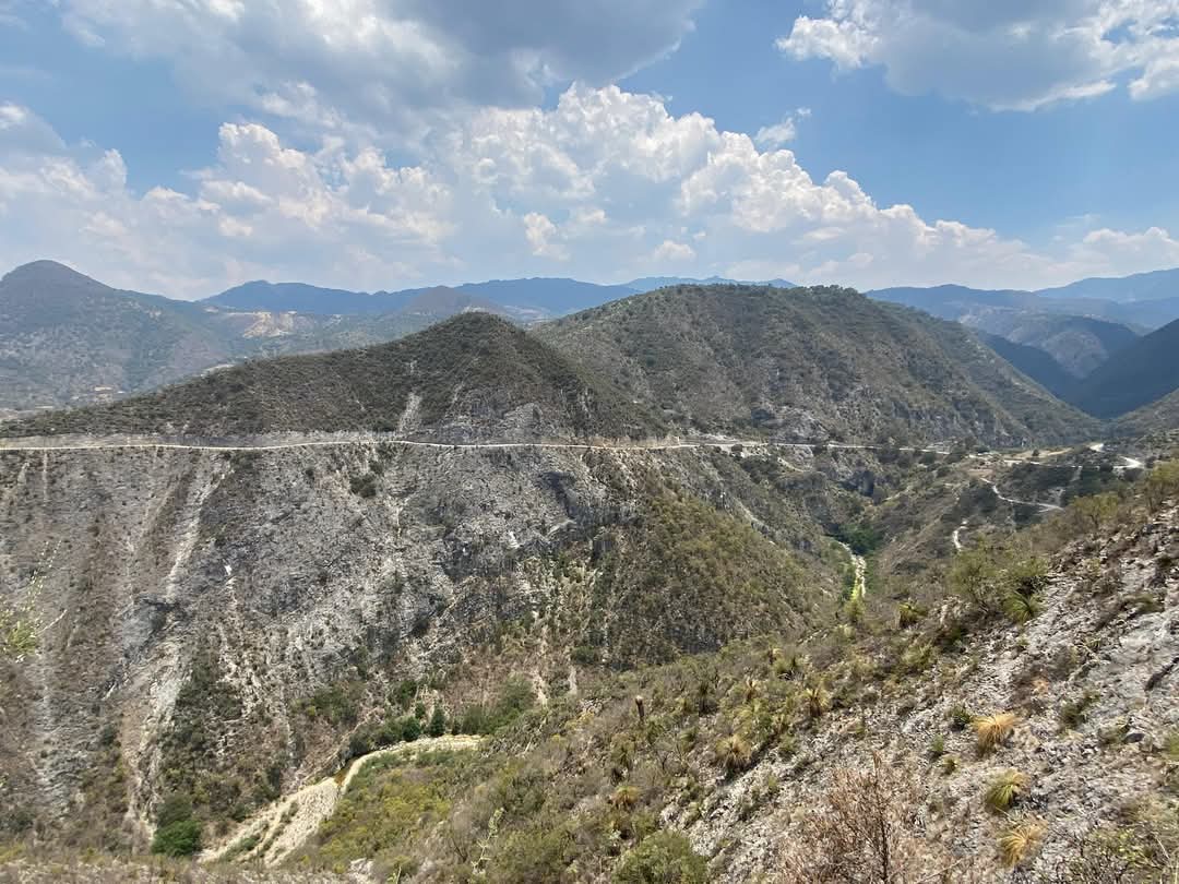 Retoman obra del Eje Actopan–Atotonilco tras años de abandono