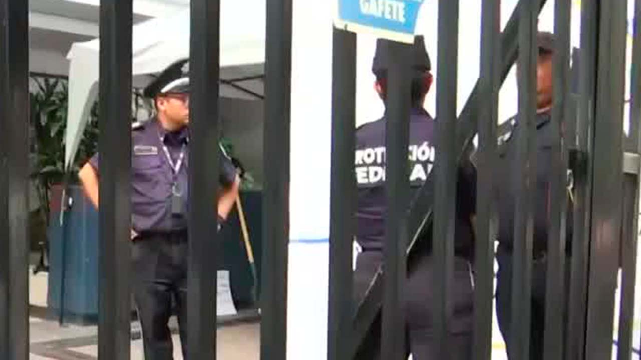 En CdMx, madres buscadoras toman CNDH; piden diálogo público con Rosario Piedra