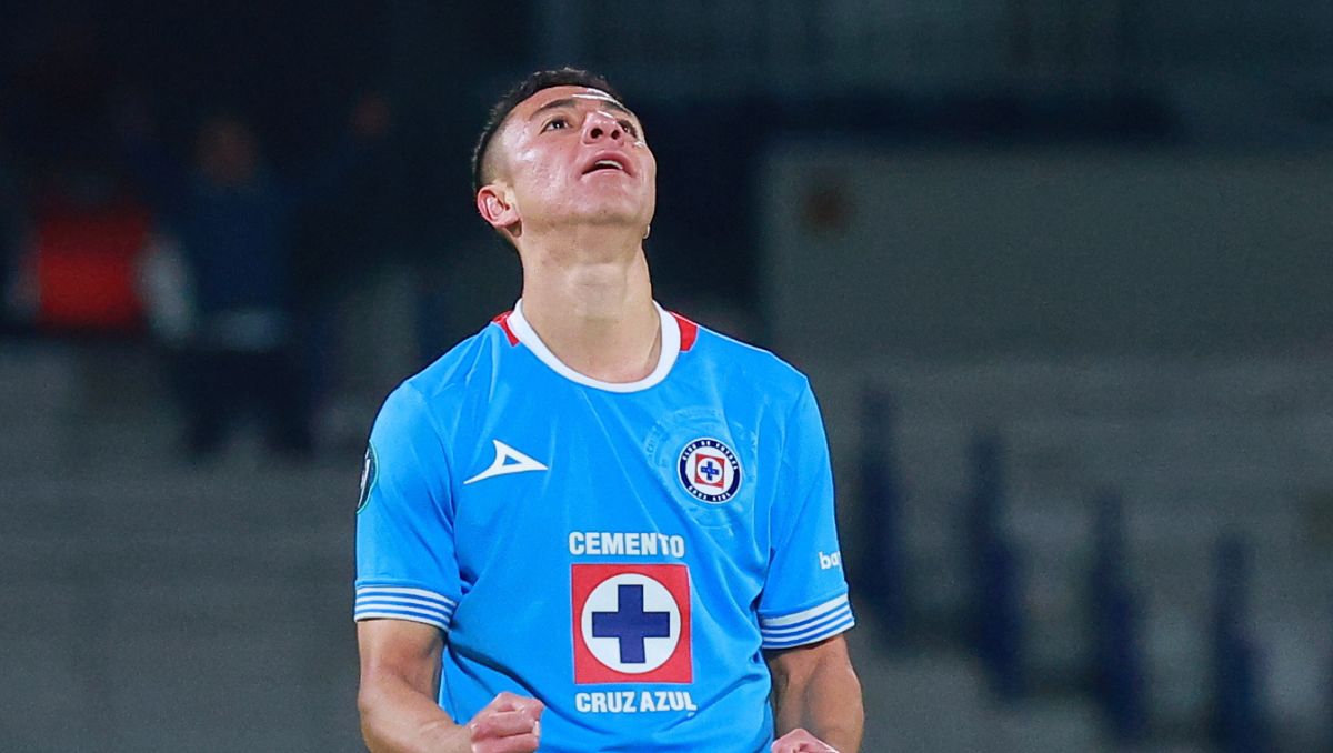 Cruz Azul confirma la gravedad de la lesión de Andrés Montaño (Imago7)