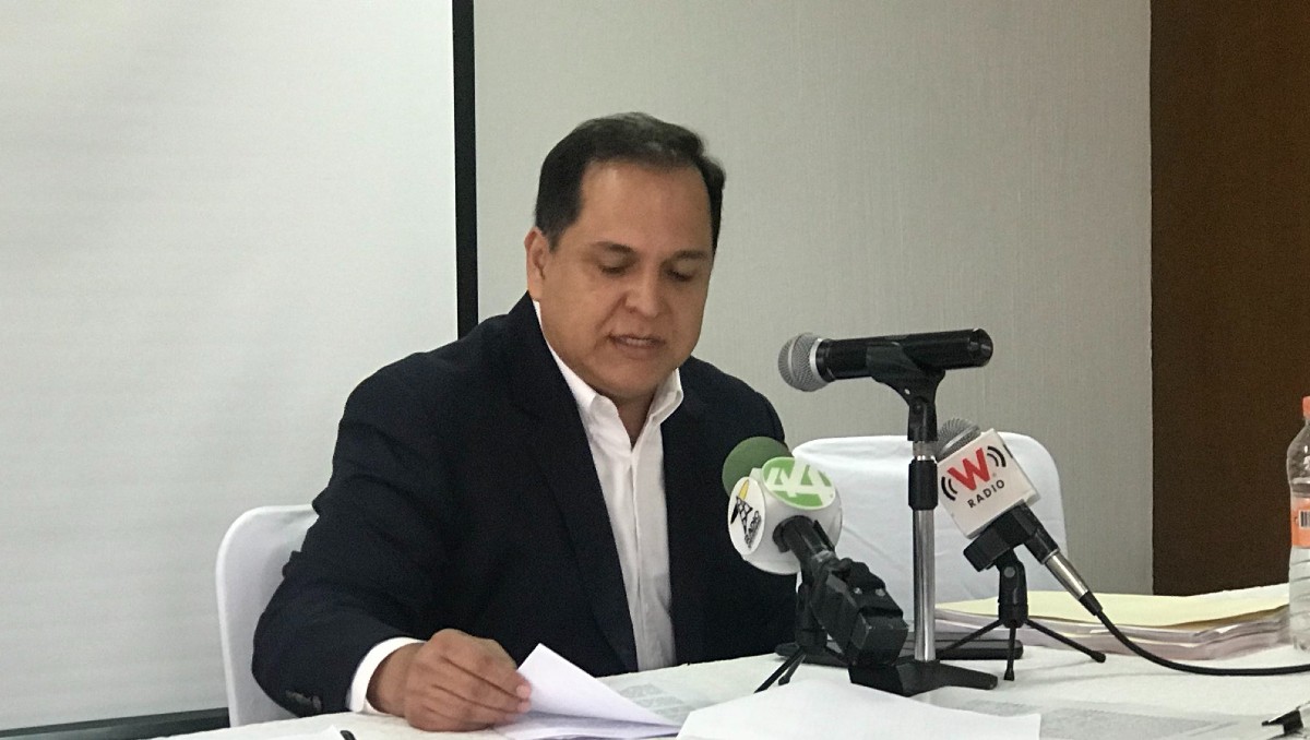 Luis Armando Córdova Díaz fue diputado y militante del PRI (X)