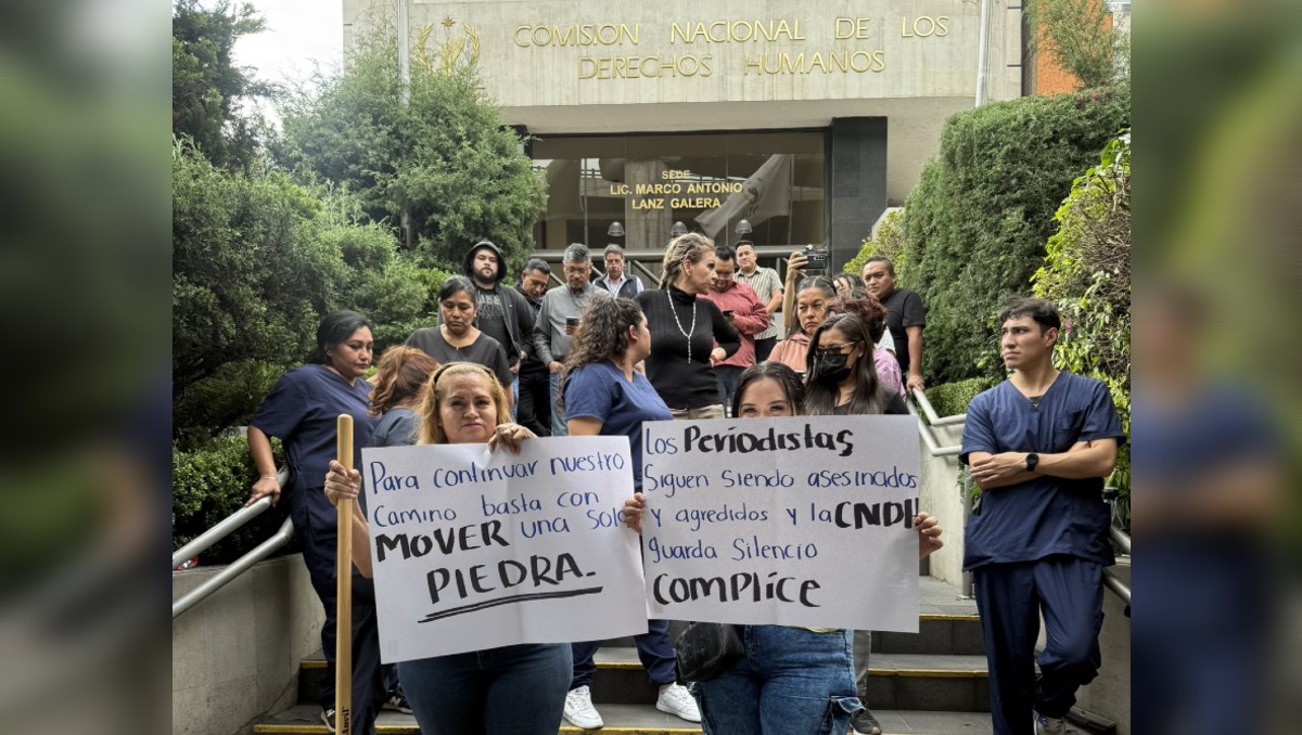 Madres buscadoras bloquean sede de CNDH en la Ciudad de México. | X