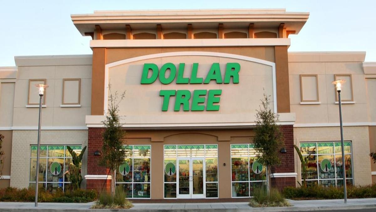 La pelea inicio en el estacionamiento de una tienda Dollar Tree.|Especial