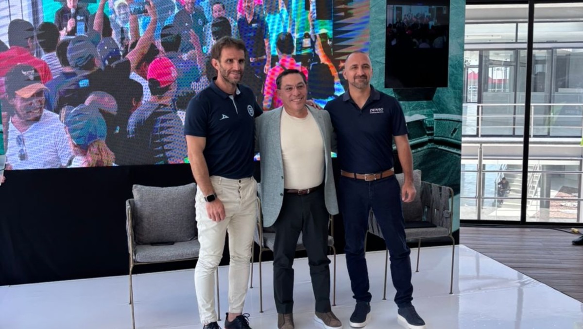 El “Pirata” Fuente vuelve a la vida con International Football Cup (Jorge Flores)
