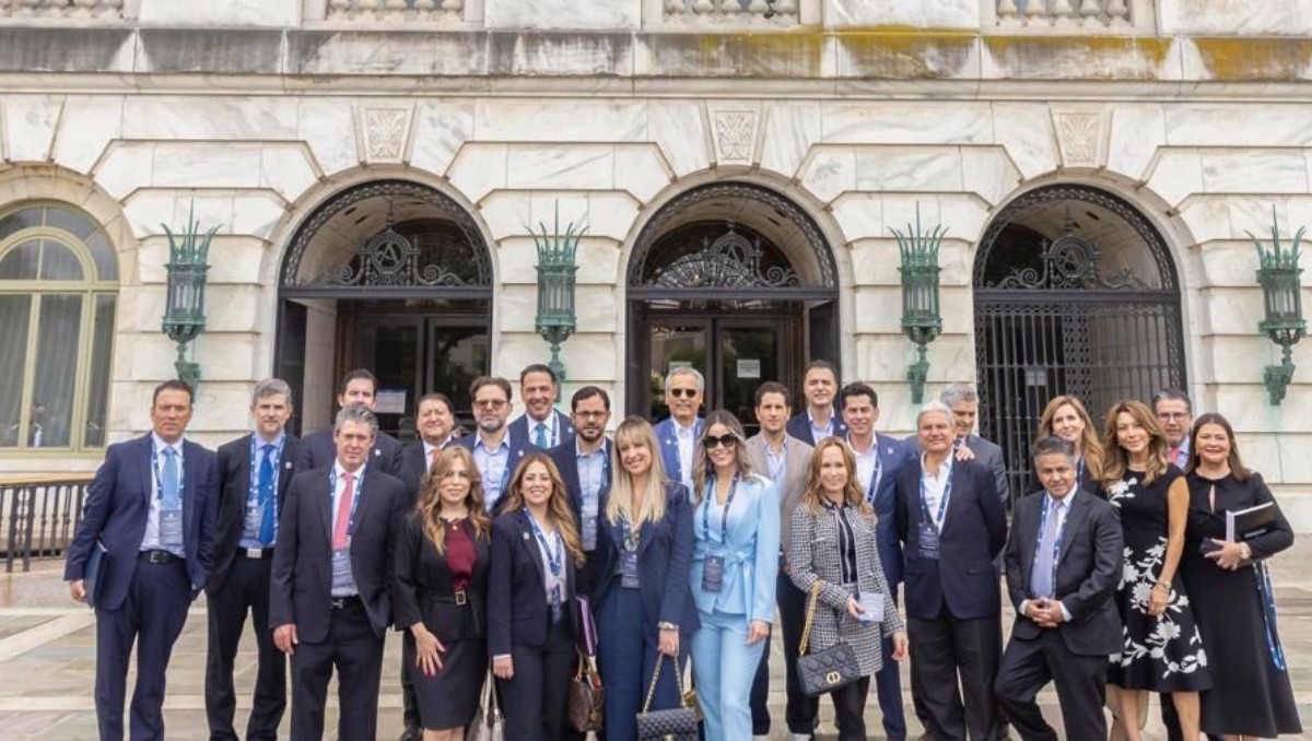 La visita, celebrada los días 5 y 6 de mayo, tuvo como actividad principal una mesa redonda de negocios. Foto: Especial