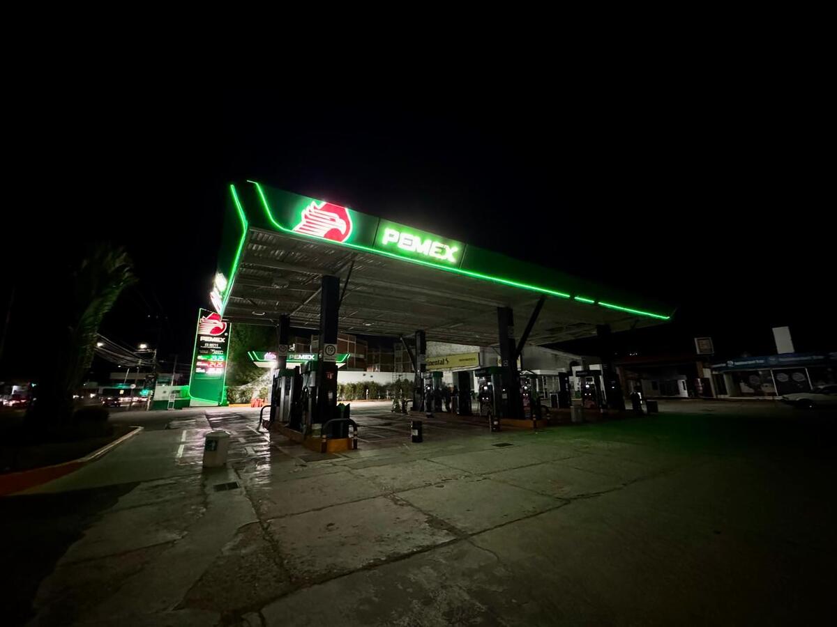 Varias estaciones de servicio en Pachuca reportaron falta de gasolina | Víctor Valera