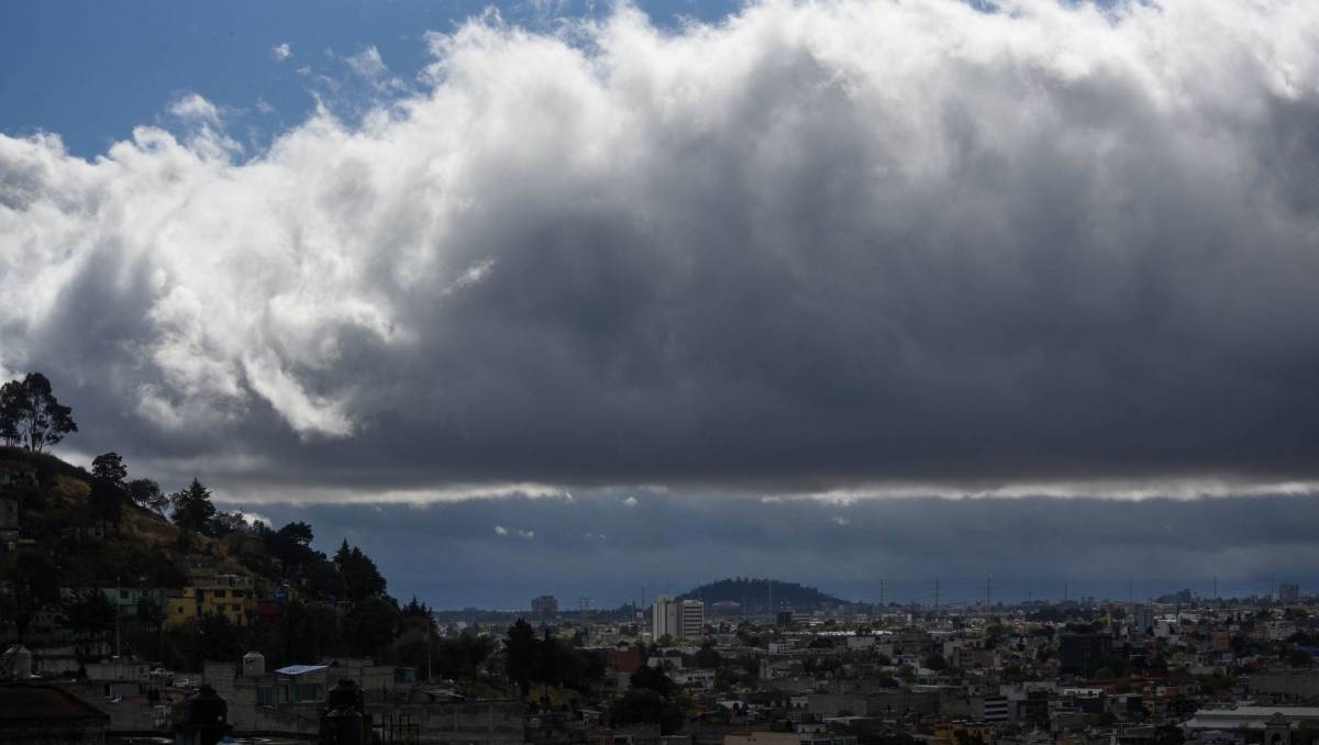 El Estado de México se enfrenta a un día caluroso con cielo medio nublado este jueves. | Foto: Cuartoscuro