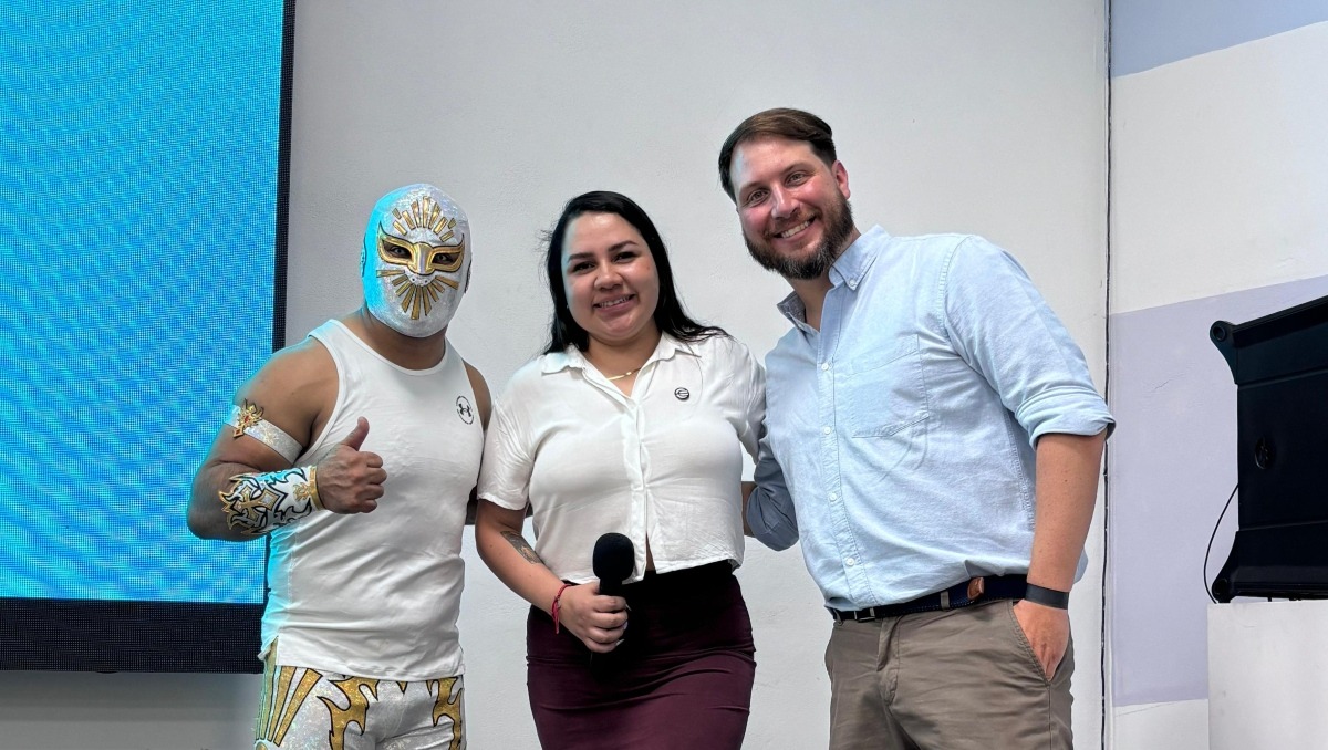 Místico dio algunas palabras sobre la importancia de este tema en la Lucha Libre (Jorge Flores)