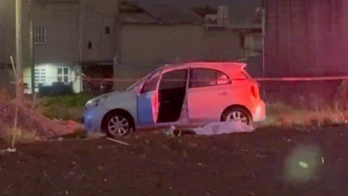 Un par de sujetos se acercaron a la ventanilla del piloto y dispararon la arma en Toluca.| Especial