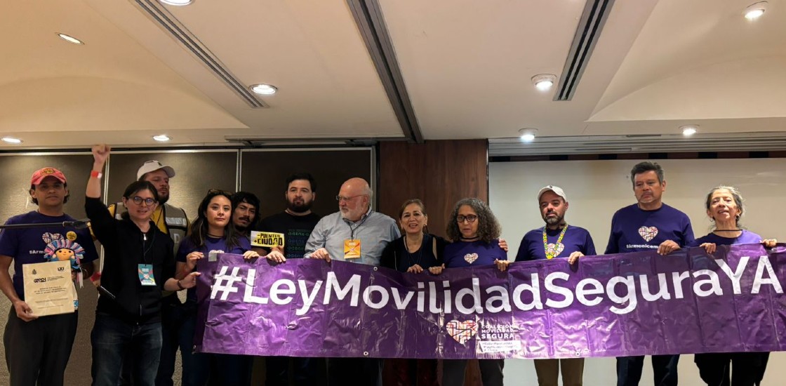 Activistas exigen leyes estatales que prioricen la vida en las calles. | Foto: Azucena Rangel