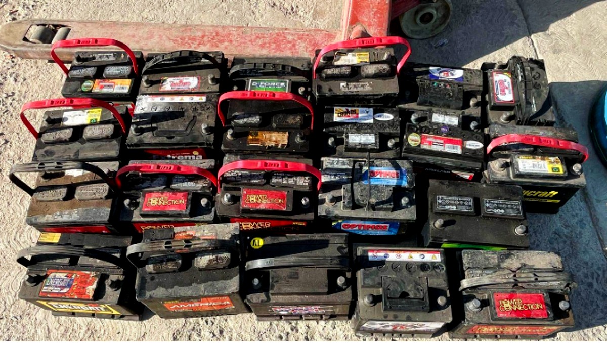 León: aseguran bodega con bicicletas y baterías de auto robadas | Especial