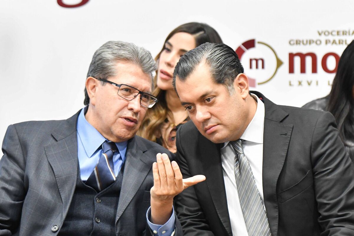 Ricardo Monreal y Sergio Gutiérrez proponen discutir temas como migración, la seguridad y el tráfico de armas. | Foto: Cuartoscuro.