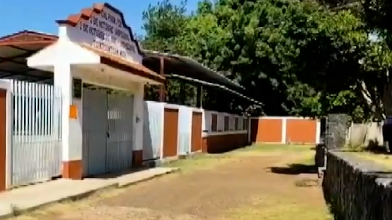 Se registra varias movilizaciones de maestros en Michoacán por Día del Maestro