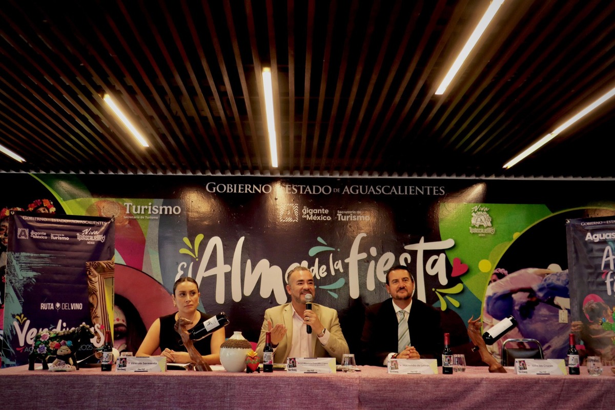 El Secretario de Turismo de Aguascalientes, Mauricio González López, presentó en Ciudad de México la campaña Catas Urbanas 2025. | Especial