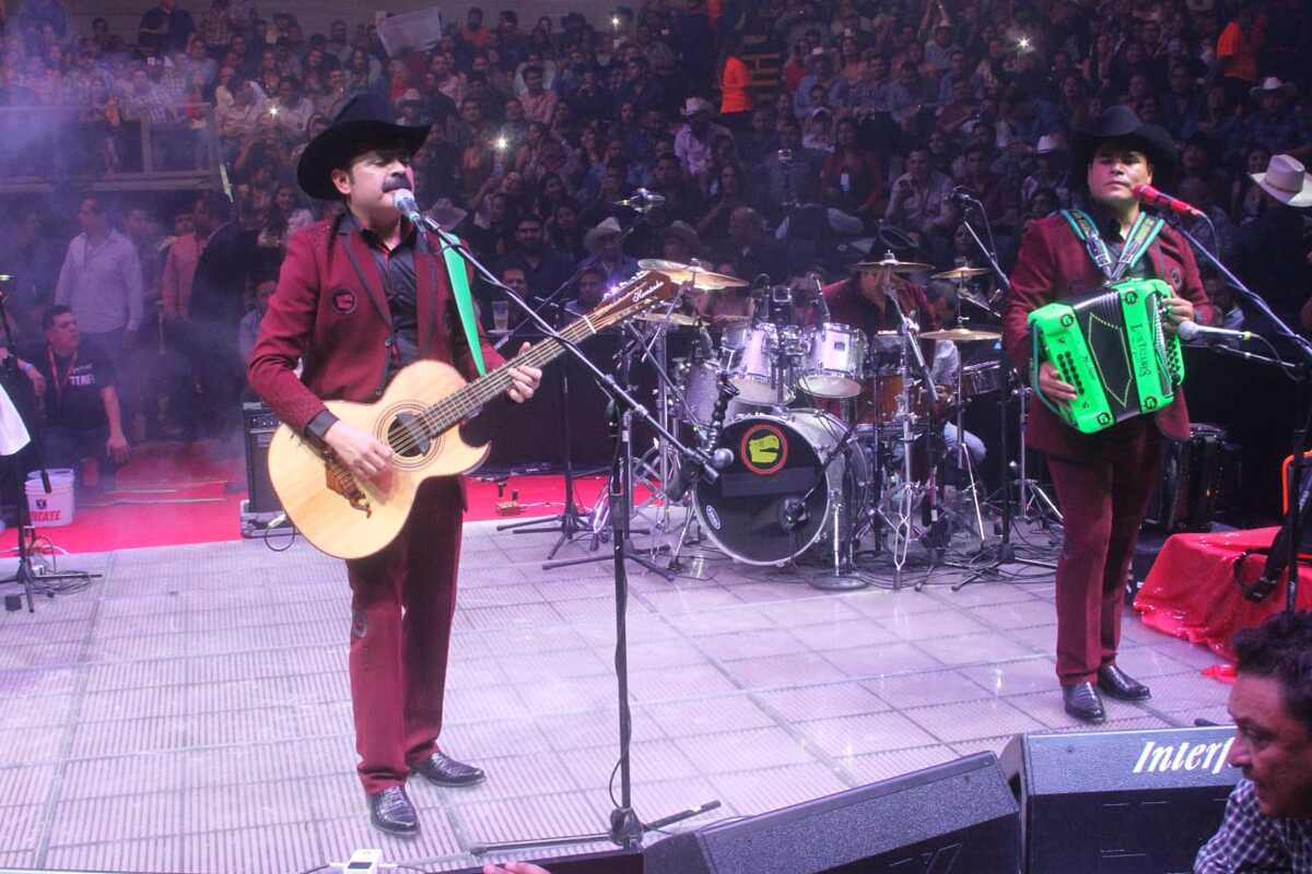 Los Tucanes de Tijuana tienen una multa de 1 millón 525 mil pesos por cantar narcocorridos.