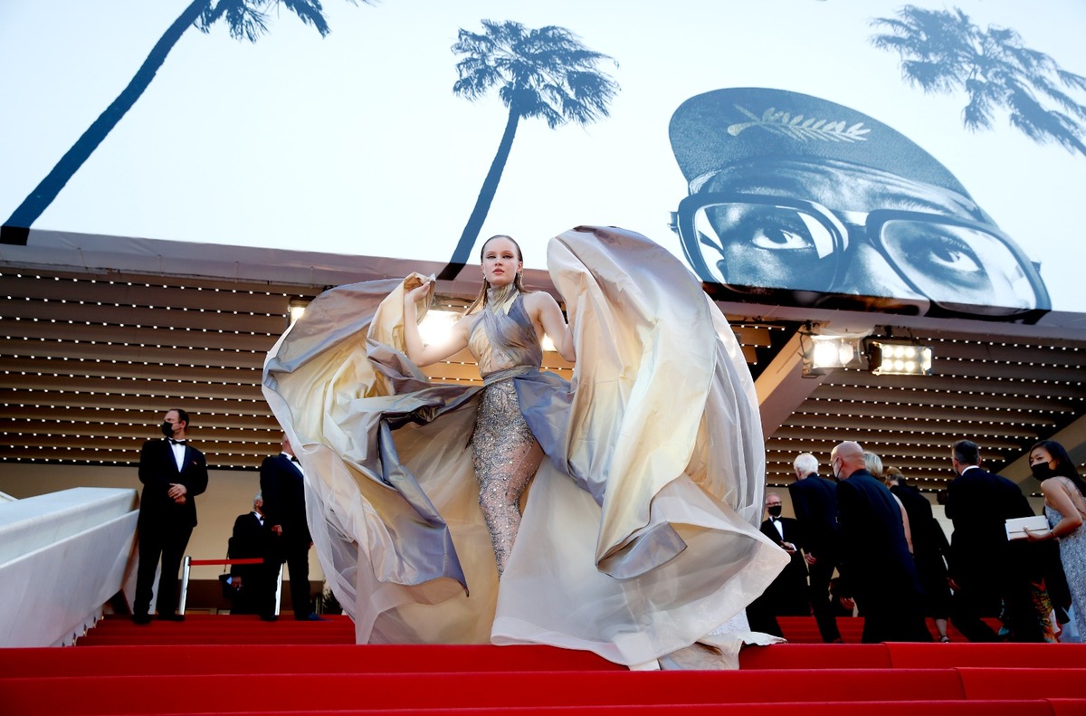 Los vestidos amplios  y muy voluminosos ya no están admitidos en el Festival de Cannes / Especial