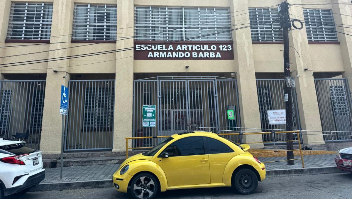 Alumnos de nivel básico en Ciudad Madero tuvieron un día más sin clases. (Mario Juárez)