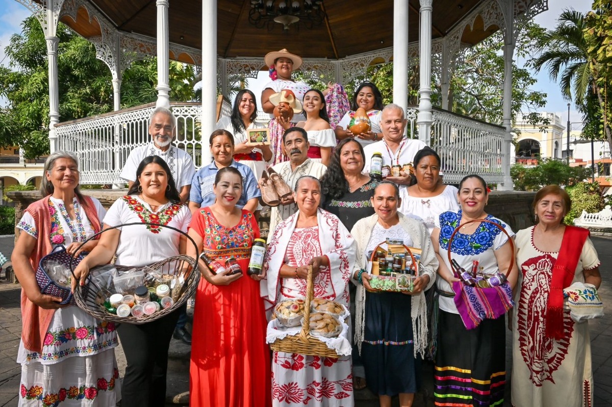 Cocineras tradicionales de Colima prepararán sus guisos tradicionales en el Complejo Cultural Los Pinos. (Cortesía)