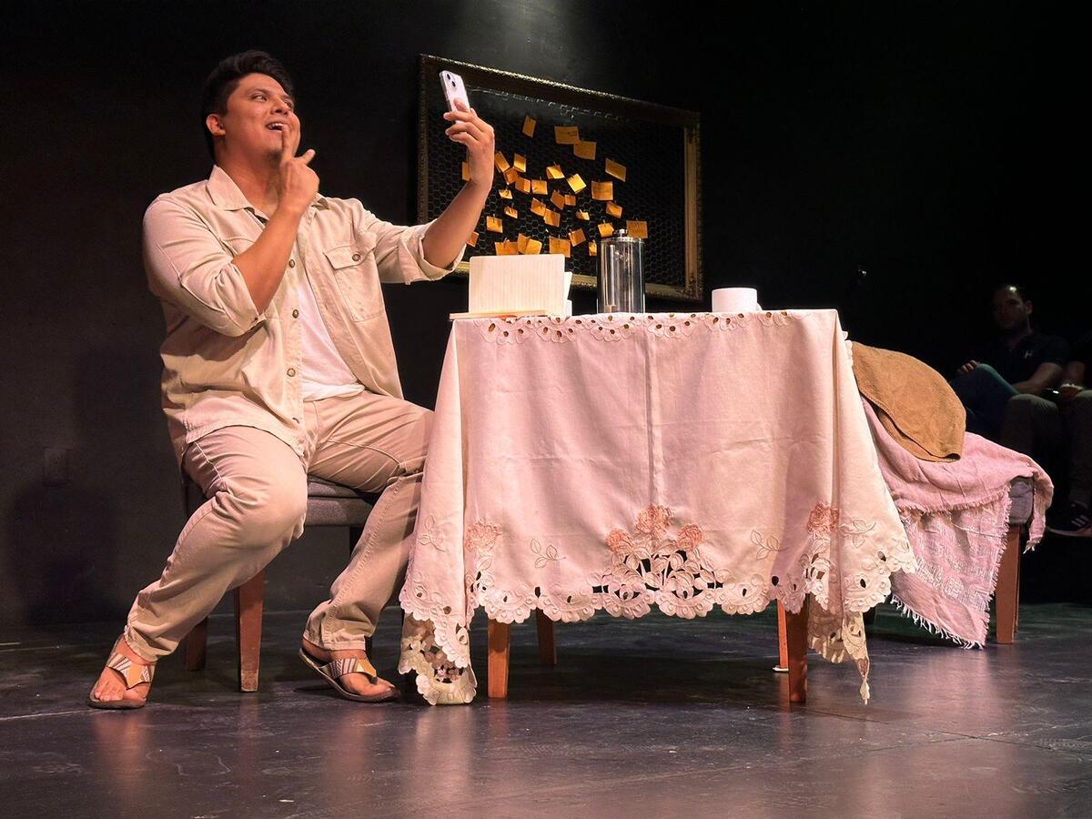 Disciplinado, soñador y optimista, así se describe Iván Torres, actor y director de teatro independiente. (Especial)