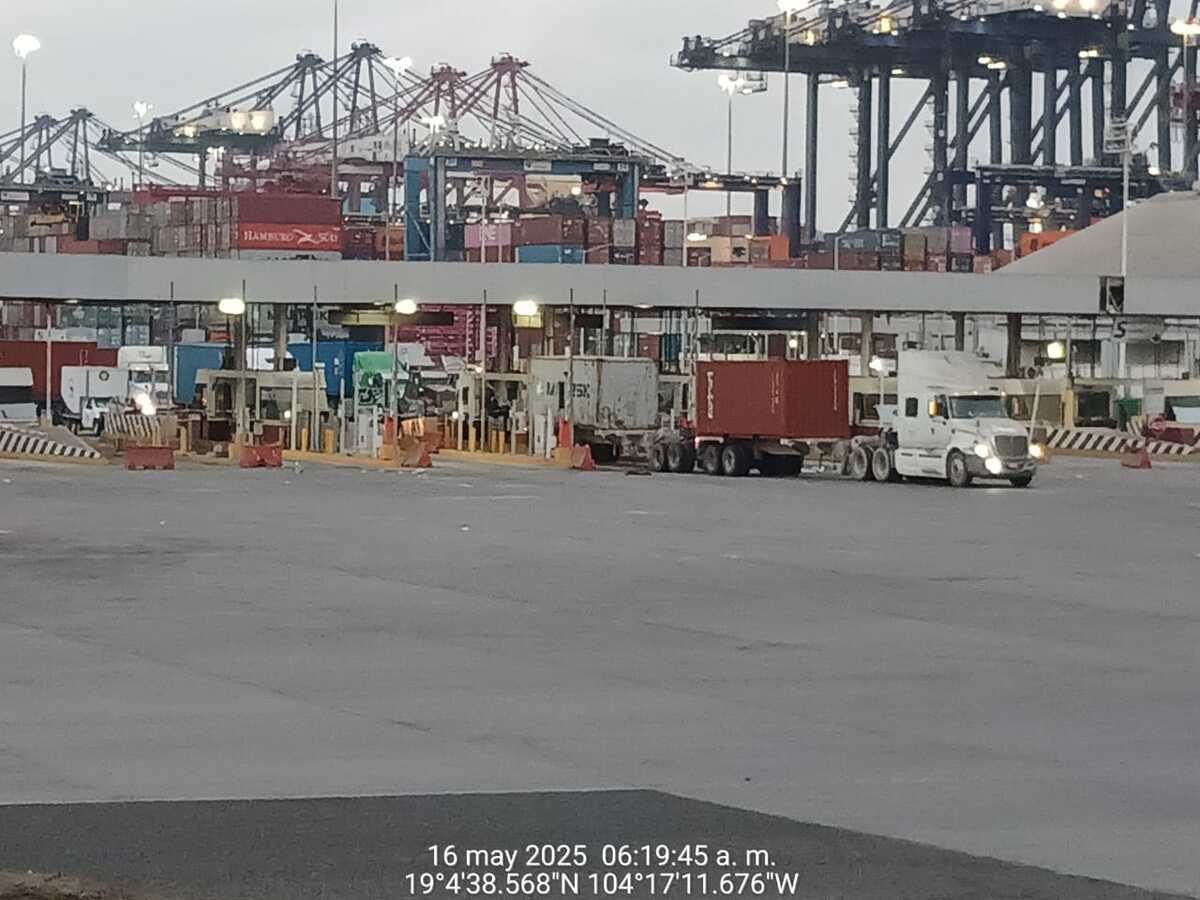 Reabren aduana de Manzanillo. | Especial