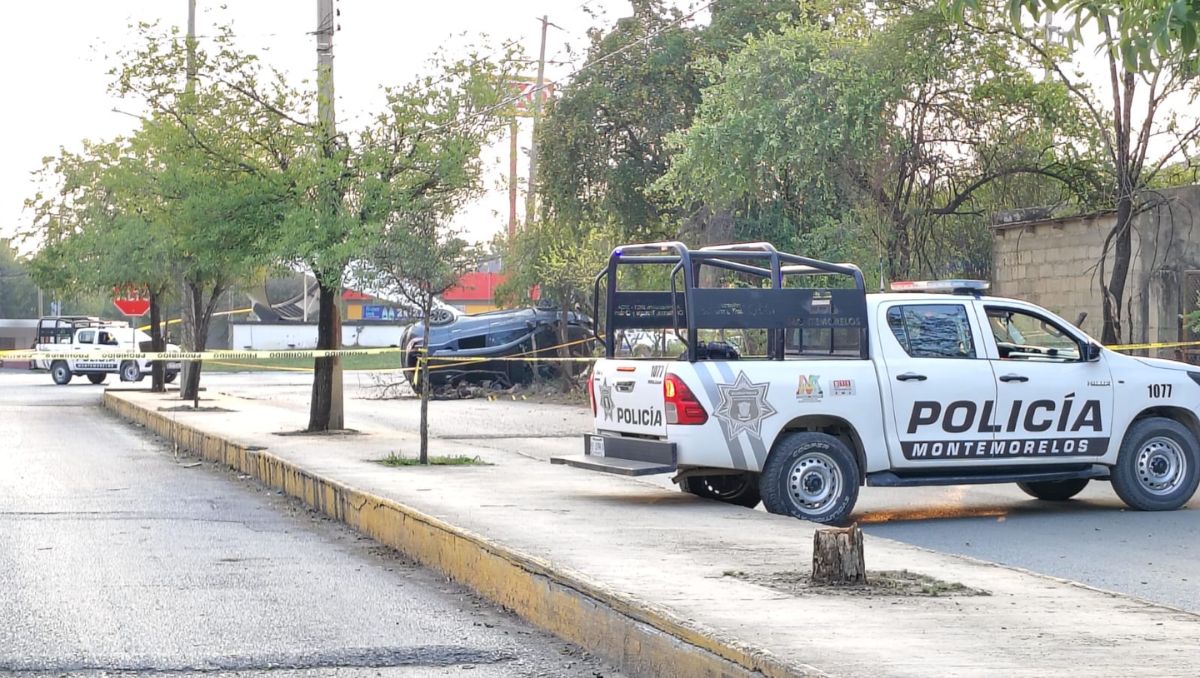 La volcadura se registró sobre la avenida Capitán Alonso de León, a la altura de la colonia Ladrillera. Agustín Martínez
