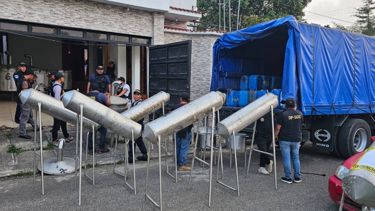 Policía de Guatemala desmantela laboratorio de drogas y arresta a mexicano