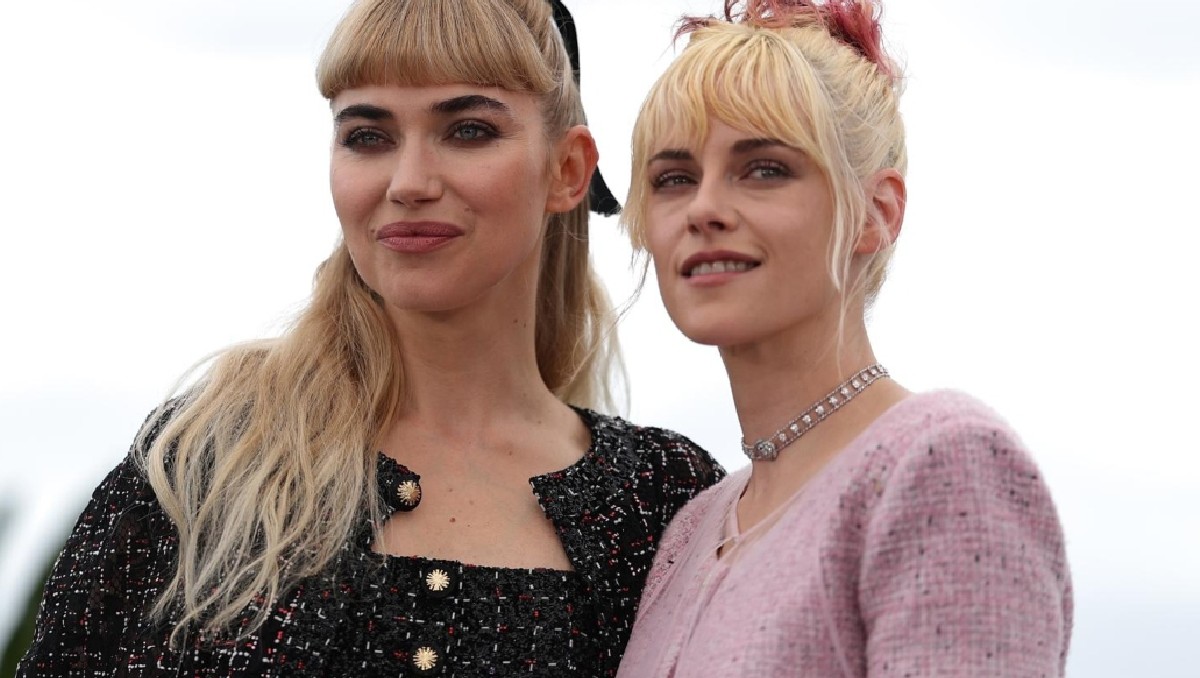 Kristen Stewart e Imogen Poot durante la presentación de 'The Chronology of Water 'en Cannes 2025, su debut como directora.